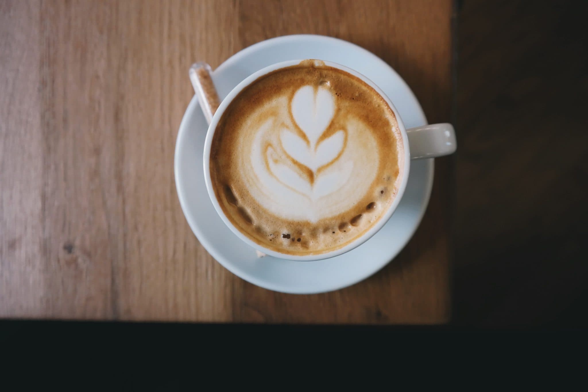 Latte with leaf latte art